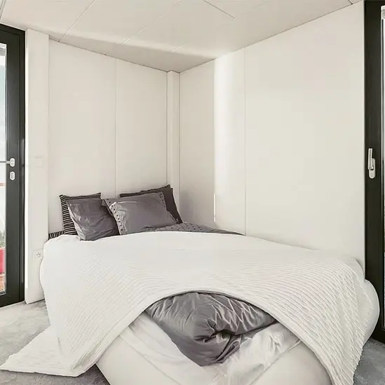 0527 Gorgeous modern tiny 40 houseboat with rooftop deck smallhometours.com 7