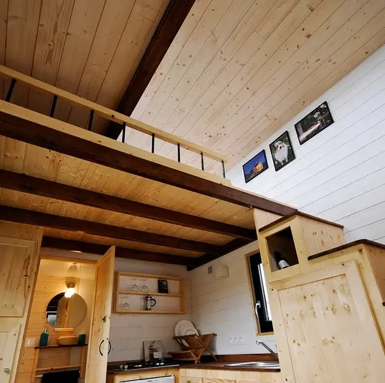 0529 Stunning tiny house with unhooked roof smallhometours.com 5