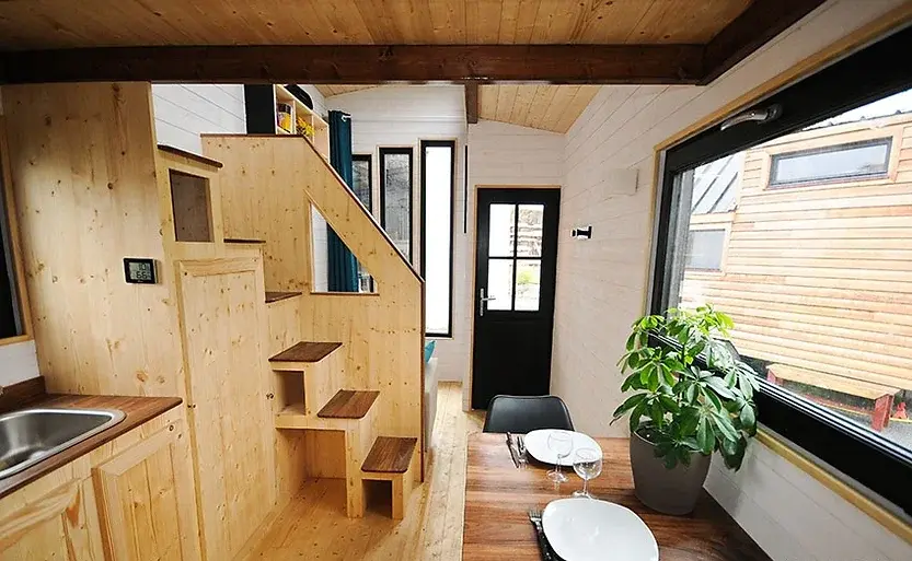 0529 Stunning tiny house with unhooked roof smallhometours.com 6