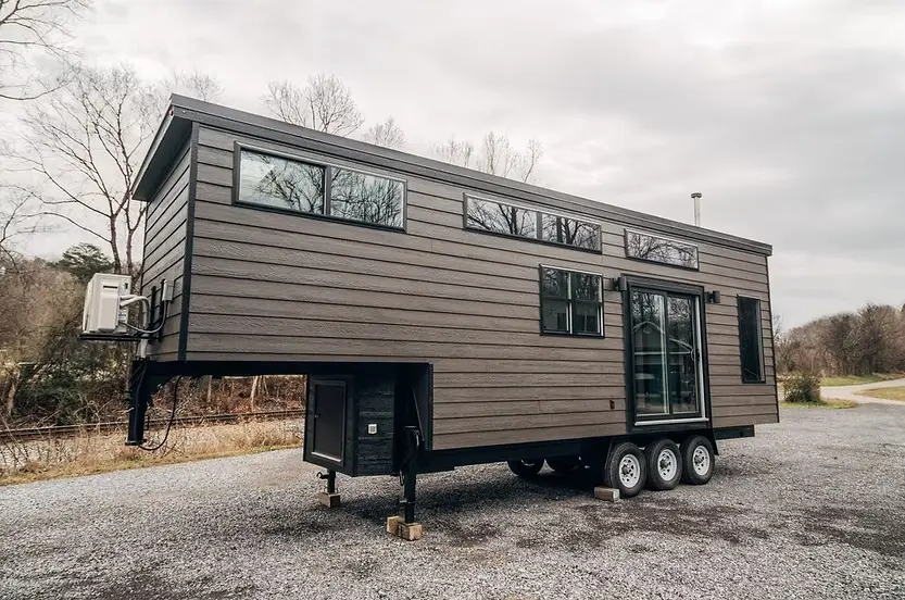 0531 Gorgeous charming 32 ft tiny house on a gooseneck trailer smallhometours.com 6