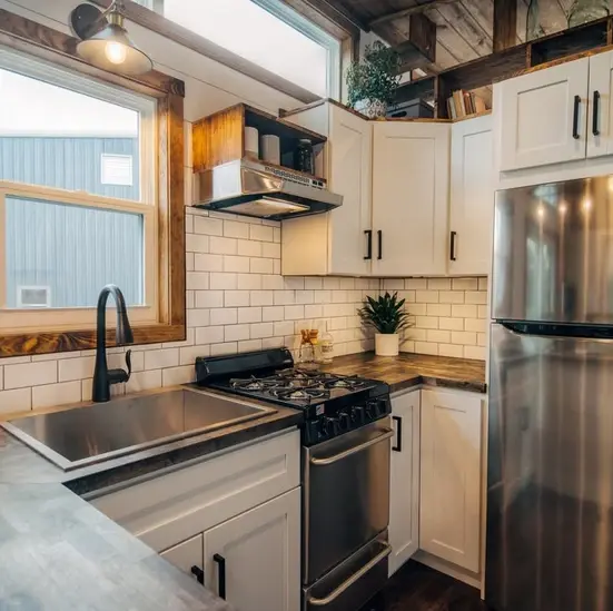 0531 Gorgeous charming 32 ft tiny house on a gooseneck trailer smallhometours.com 7