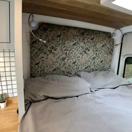 0536 Stunning Volkswagon crafter van both inside and out smallhometours.com 2