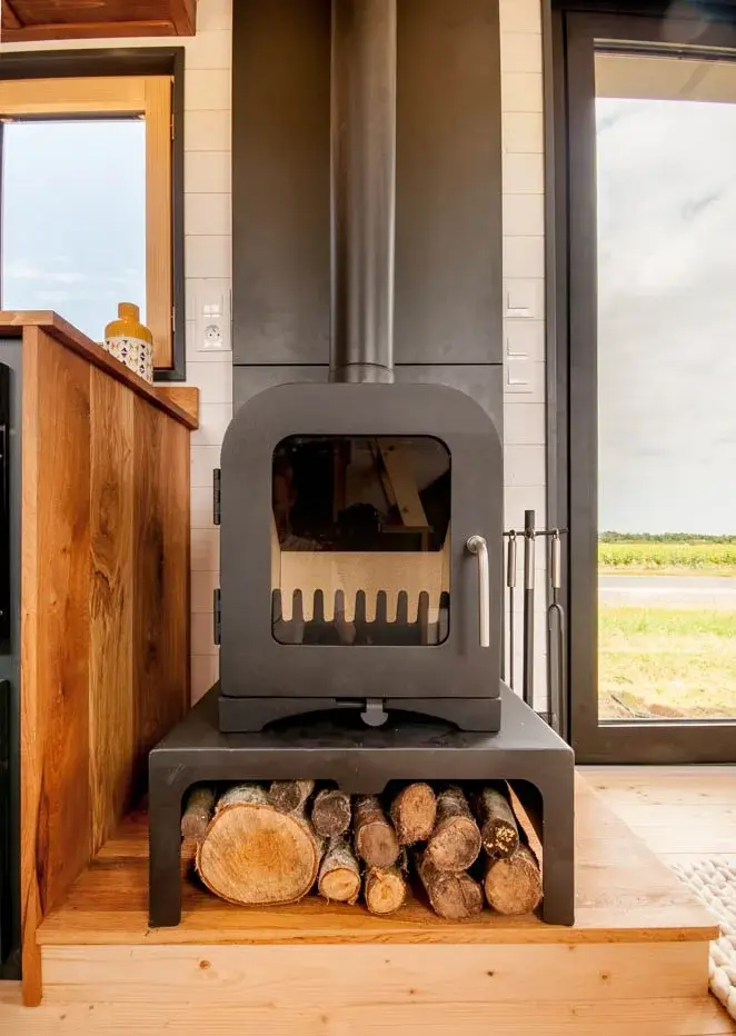 0539 Gorgeous tiny house with a lovely officeliving room smallhometours.com 3