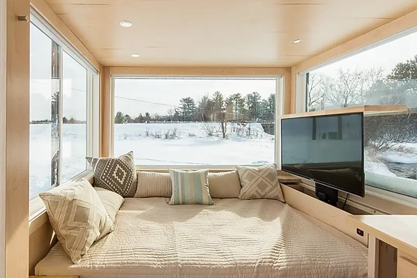 0541 The perfect 21 tiny house to escape the stresses that invade all of our lives smallhometours.com 2
