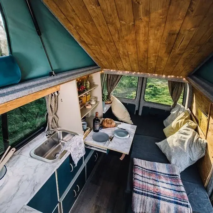 0542 Stunning Volkswagon VW T5.1 with pop up roof smallhometours.com 9