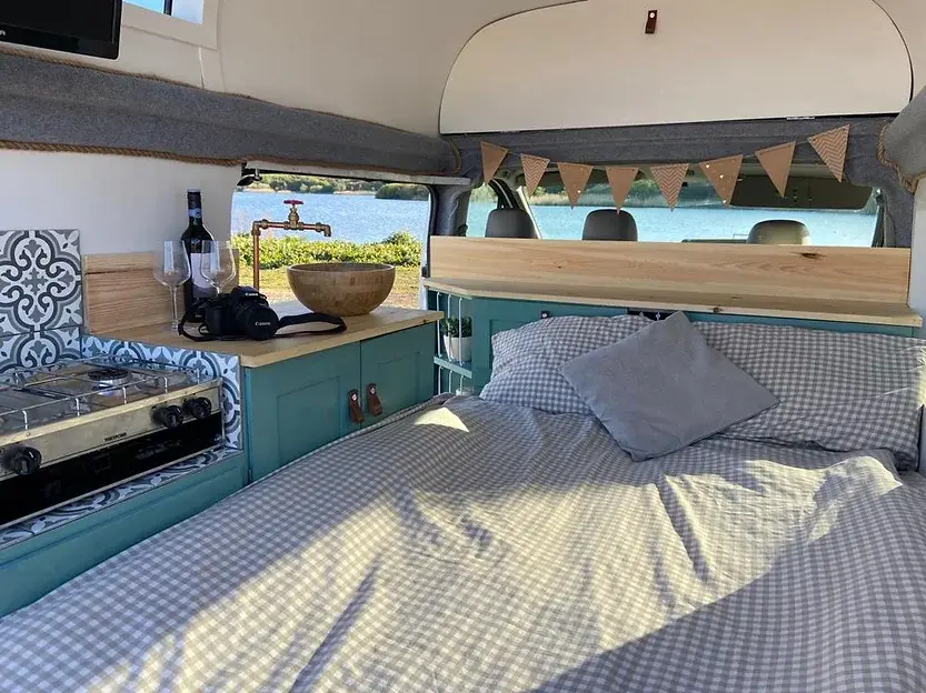 0544 Beautiful short SWB van with a unique high roof smallhometours.com 3
