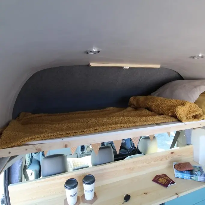 0544 Beautiful short SWB van with a unique high roof smallhometours.com 7