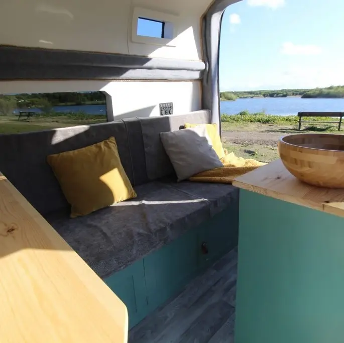 0544 Beautiful short SWB van with a unique high roof smallhometours.com 8
