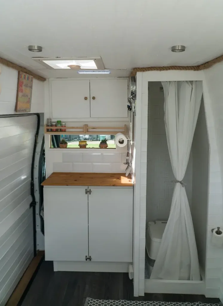 0553 Beautiful ford transit van 2013 beach hut camper smallhometours.com 3