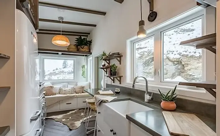 0569 Cozy and warmest 22 tiny house smallhometours.com 3