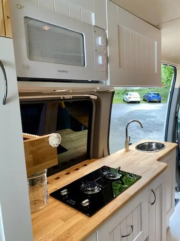 0574 Gorgeous automatic Mercedes Sprinter with solar power lpg gas and water storage on board smallhometours.com 3