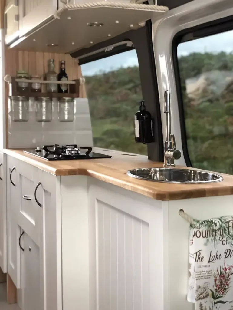0574 Gorgeous automatic Mercedes Sprinter with solar power lpg gas and water storage on board smallhometours.com 4