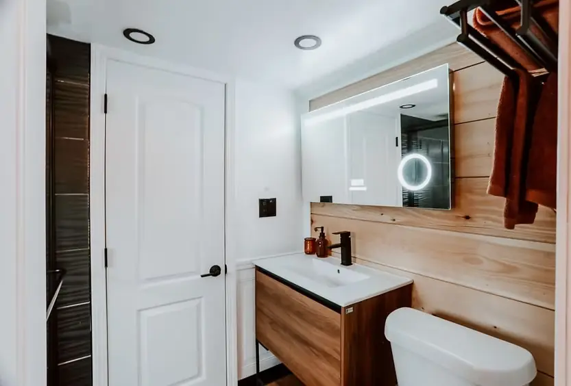 0575 Stunning new build tiny house with four skylights smallhometours.com 4