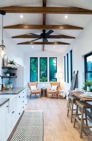 0589 Beautiful and affordable tiny home with full size walk in shower smallhometours.com 11