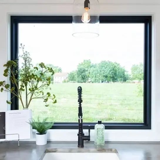 0589 Beautiful and affordable tiny home with full size walk in shower smallhometours.com 12