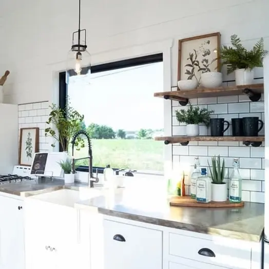 0589 Beautiful and affordable tiny home with full size walk in shower smallhometours.com 7