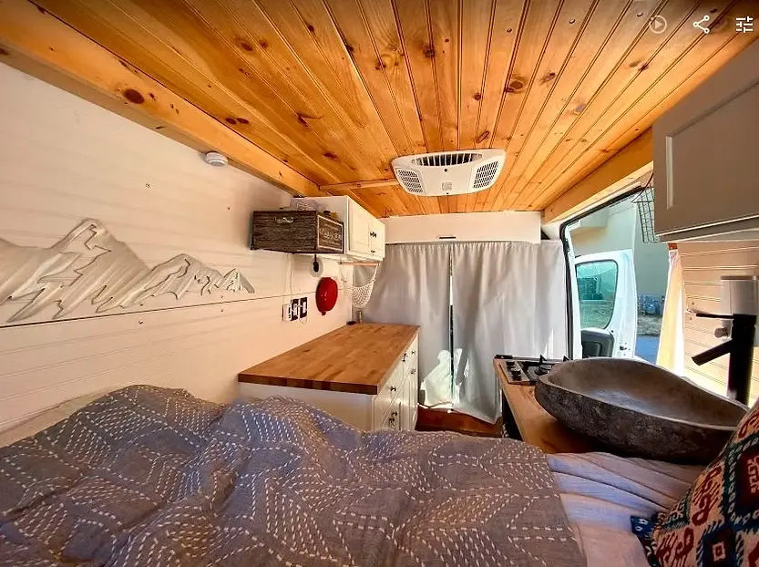 0590 Beautifully designed Ram Promaster with high roof fully equipped smallhometours.com 4