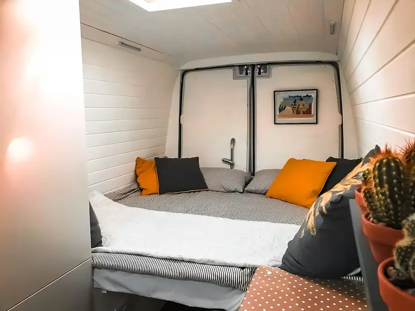0592 Fabulous off grid Iveco daily camper to go to a new home and start some new adventures smallhometours.com 6