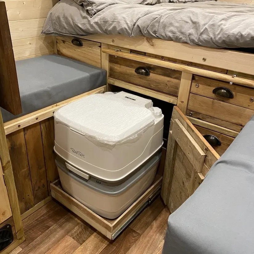 0594 This van was born out of a desire to maximise comfort in a small space smallhometours.com 3