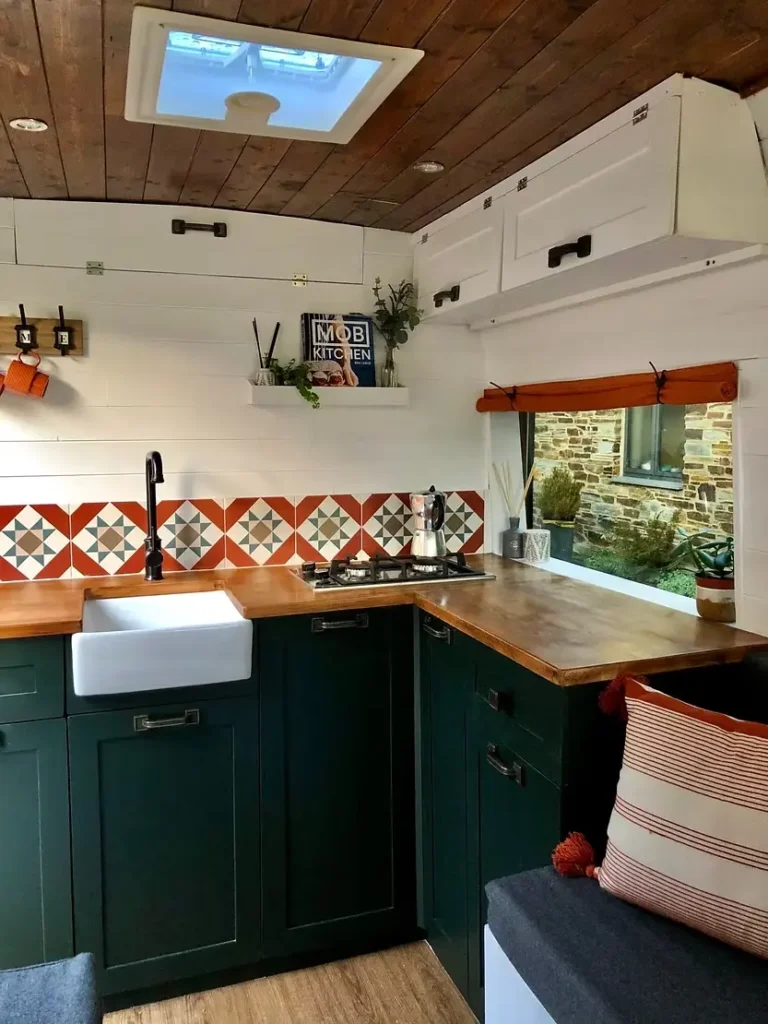 0598 Fabulous Peugeot Boxer with beautiful opening roof vent and ‘Sundowner loveseat smallhometours.com 2