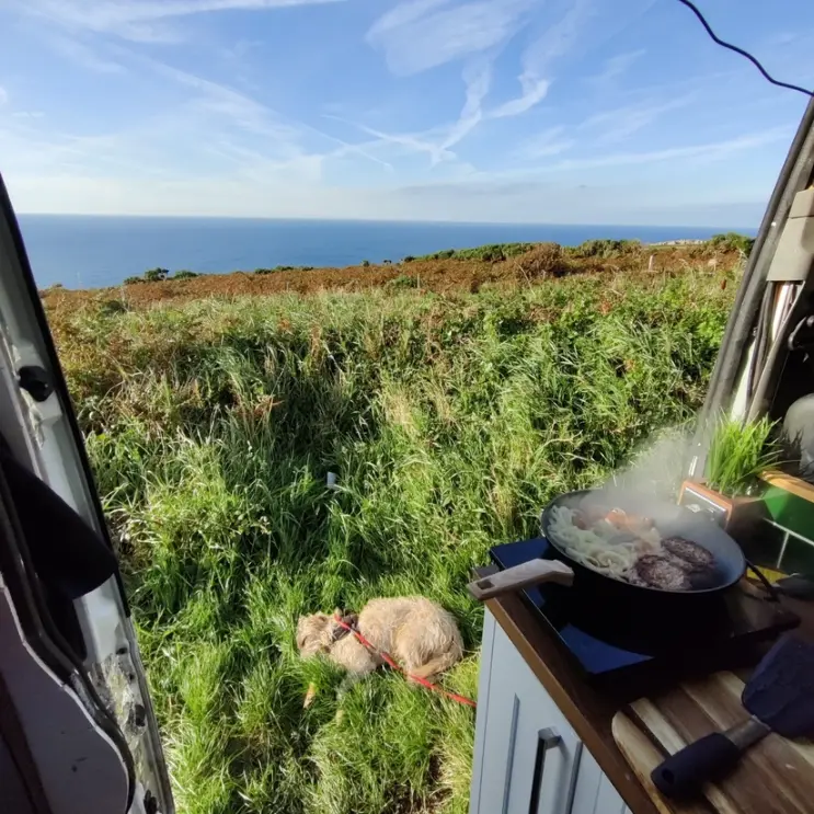 0602 Bespoke van conversion with fully electrical system to avoid using gas smallhometours.com 3