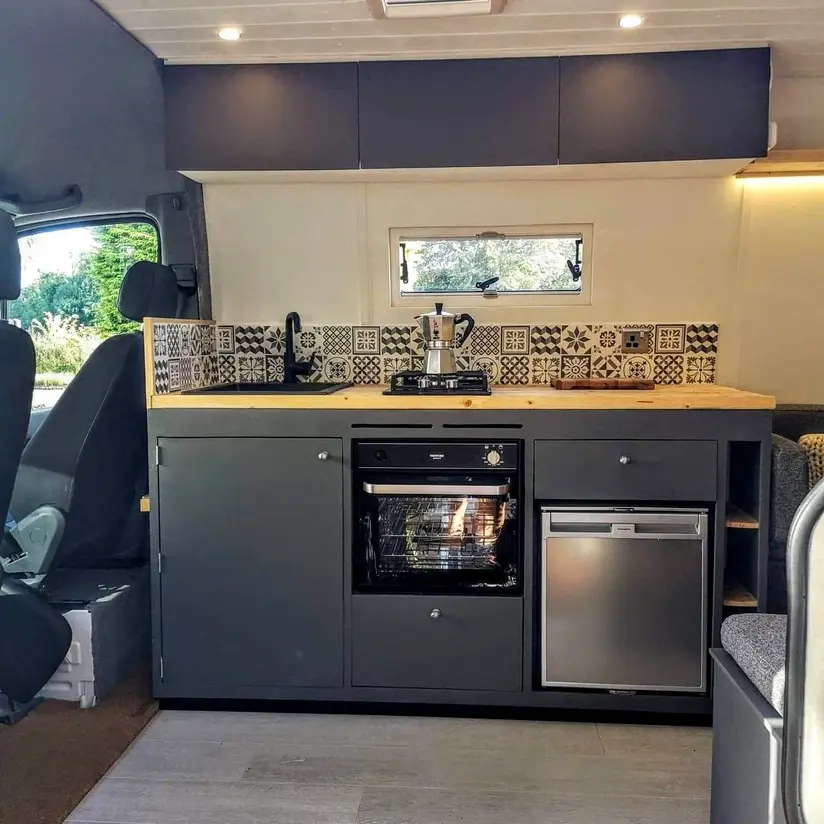 0616 Stunning VW crafter 14 plate long wheel base smallhometours.com 2