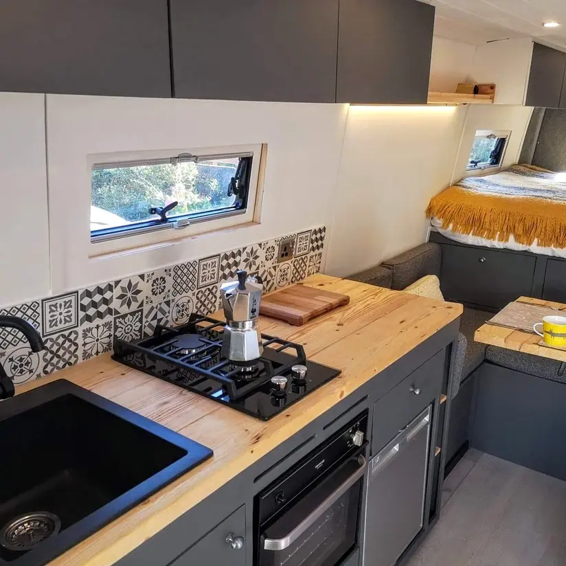 0616 Stunning VW crafter 14 plate long wheel base smallhometours.com 3