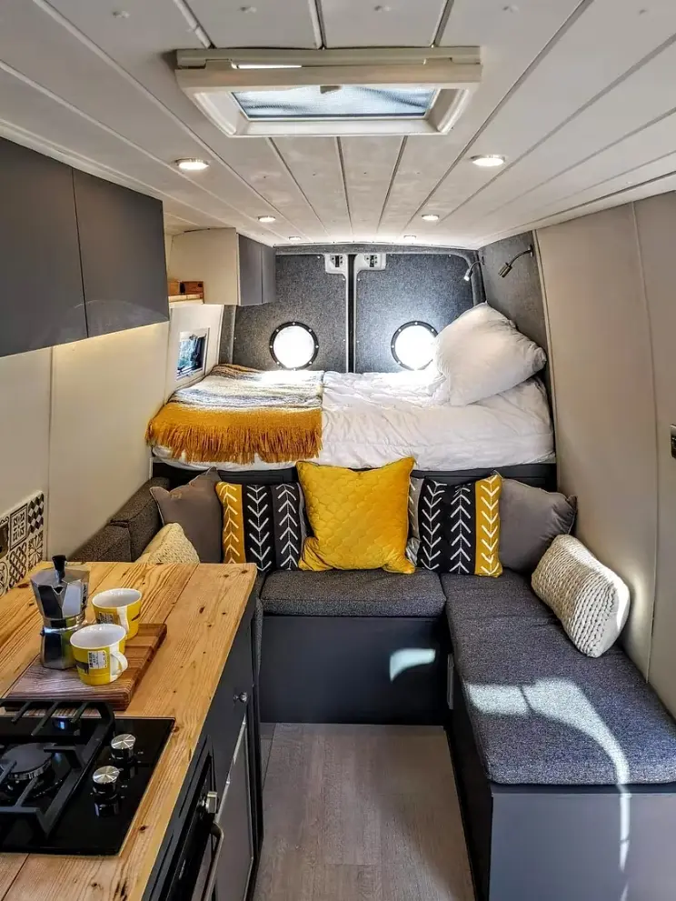 0616 Stunning VW crafter 14 plate long wheel base smallhometours.com 5