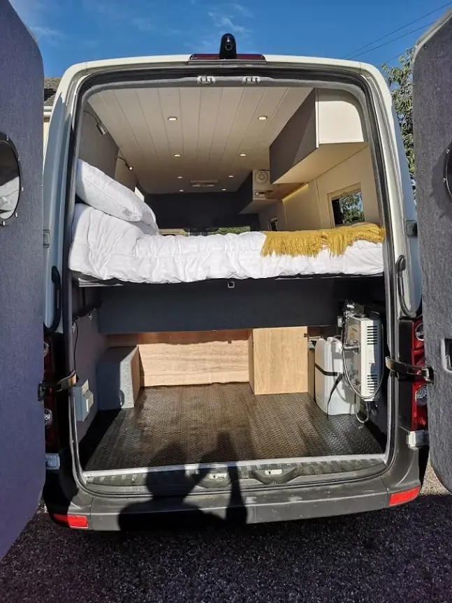 0616 Stunning VW crafter 14 plate long wheel base smallhometours.com 9