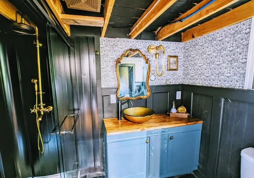 0619 Beautiful 331 sq ft tiny house on a trailer smallhometours.com 5