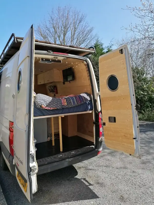 0620 Volkswagon crafter converted with storage in mind smallhometours.com 5