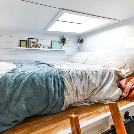 0623 Building a tiny house yourself isnt easy but this couple have made a gorgeous DIY tiny house 25k smallhometours.com 4