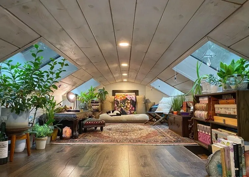 0627 At 28 feet long this tiny house has everything you need in an intelligent well designed space smallhometours 2