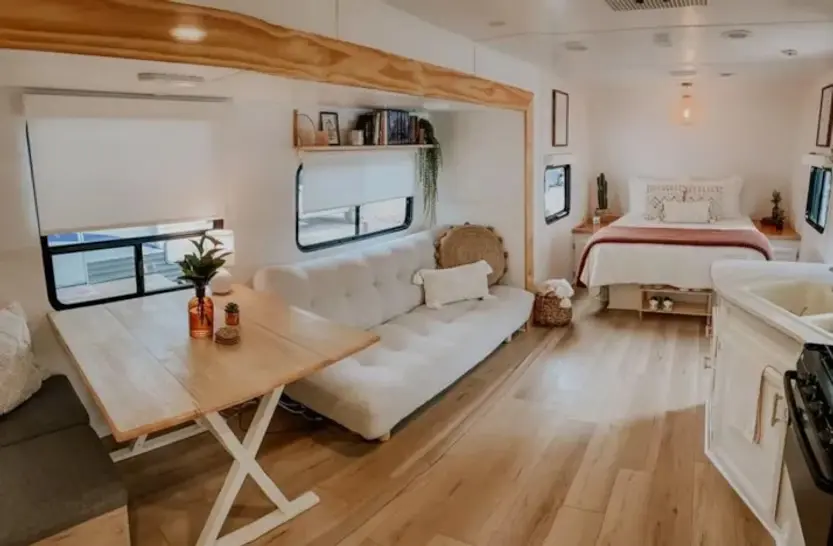 0633 Excellence renovation 2015 Jayco Jay RV tiny home smallhometours.com 2