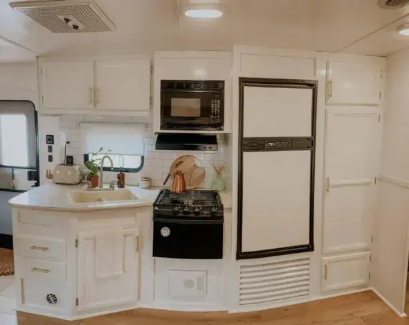 0633 Excellence renovation 2015 Jayco Jay RV tiny home smallhometours.com 5