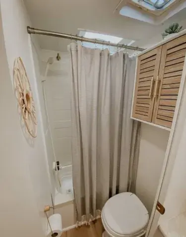 0633 Excellence renovation 2015 Jayco Jay RV tiny home smallhometours.com 9