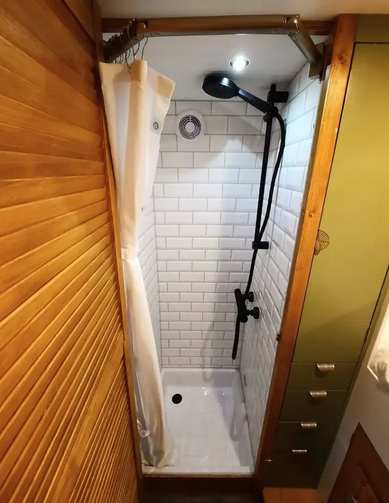 0640 Gorgeous Peugeot newly hand crafted conversion by father and daughter team smallhometours.com 6