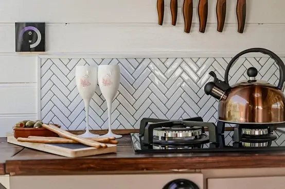 0666 Stunning Mercedes sprinter very light and airy space conversion smallhometours.com 14