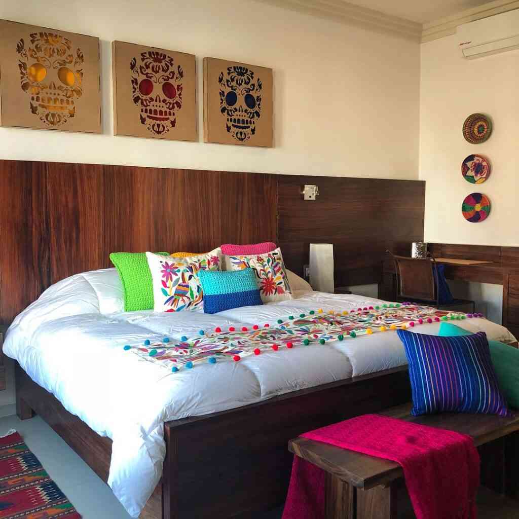 Old Mexican House Interior Design Ideas smallhometours.com 18