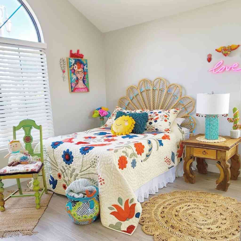 Old Mexican House Interior Design Ideas smallhometours.com 22