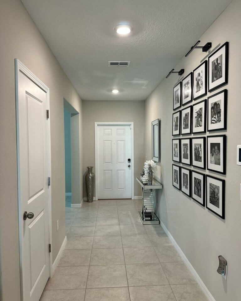 Photo Wall Ideas smallhometours.com 1