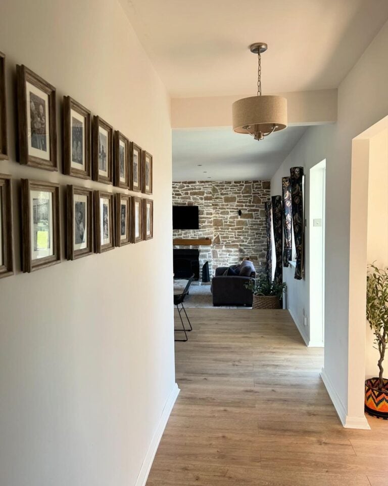 Photo Wall Ideas smallhometours.com 17