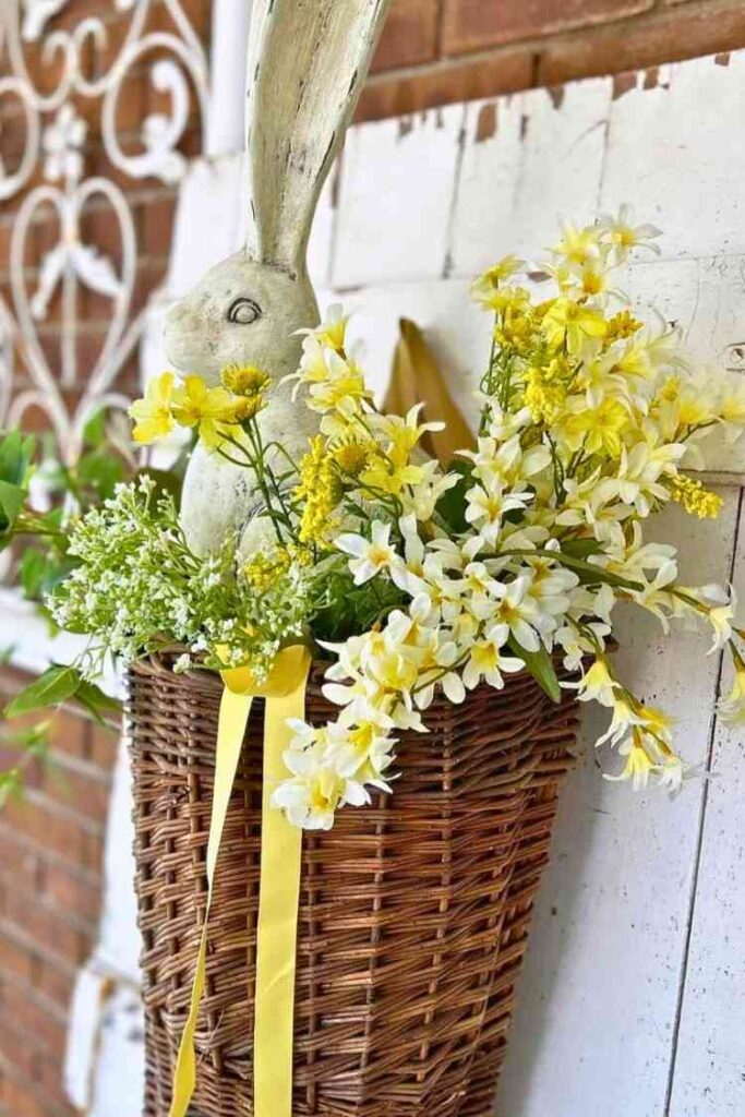 24 Charming Small Front Porch Decorating Ideas on a Budget That Feel Warm Cozy and Loved smallhometours.com 8 1