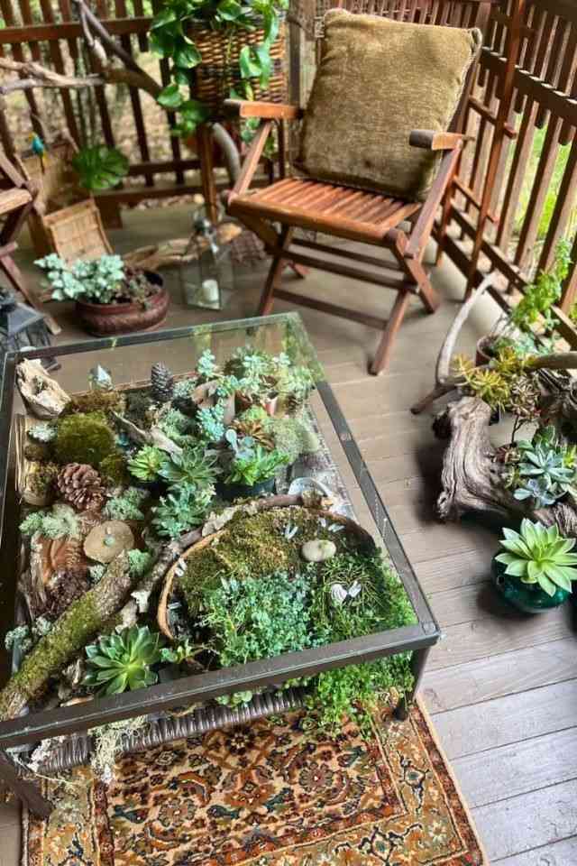 26 Cozy and Charming Small Front Porch Ideas Youll Love For Every Season smallhometours.com 9 1