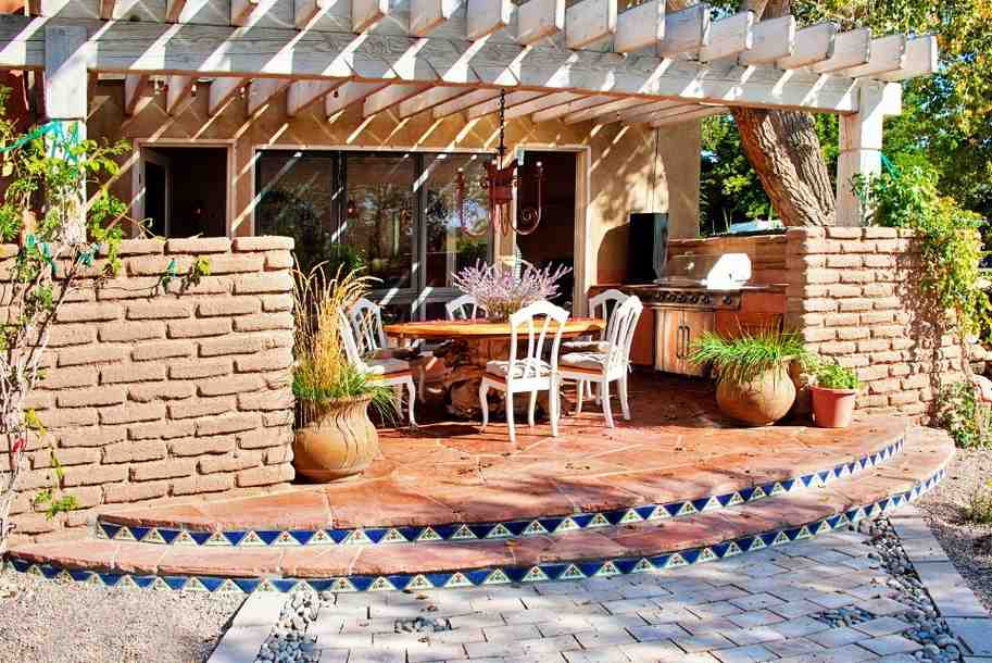 28 Rustic Mexican Outdoor Kitchen Decor Ideas with Beautiful Spanish Hacienda Design smallhometours.com 15
