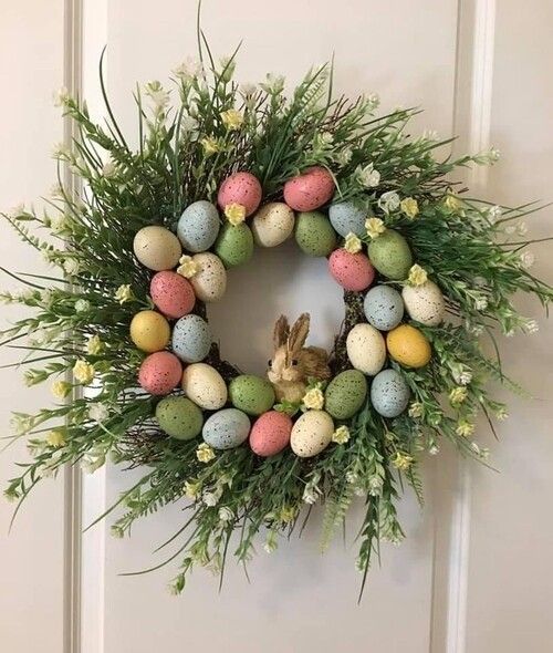 30 Creative DIY Easter Wreath Ideas For Your Front Door to Brighten Your Home This Spring smallhometours.com 22