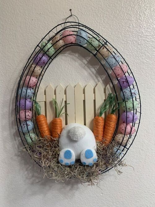 30 Creative DIY Easter Wreath Ideas For Your Front Door to Brighten Your Home This Spring smallhometours.com 25