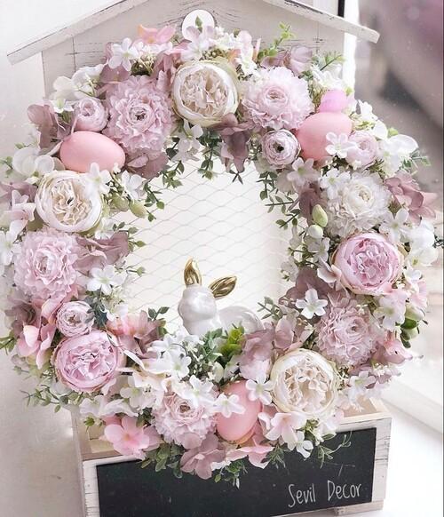 30 Creative DIY Easter Wreath Ideas For Your Front Door to Brighten Your Home This Spring smallhometours.com 8