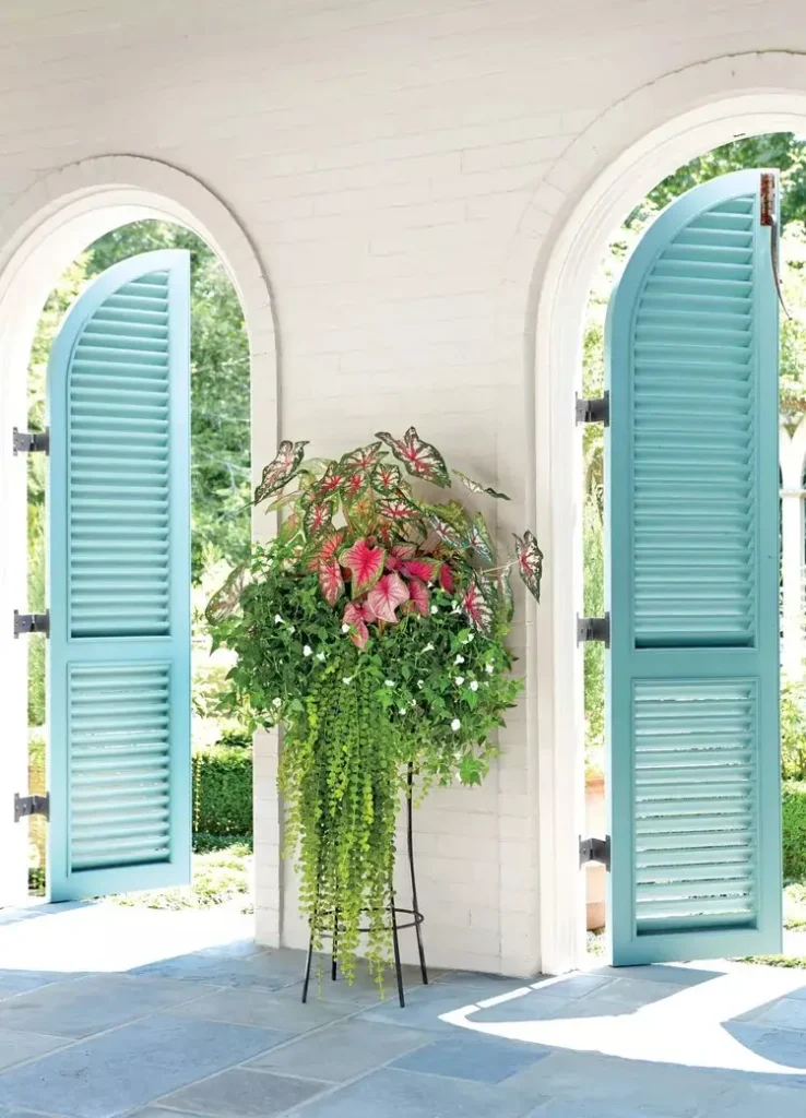 53 Colorful Front Porch Planter Ideas To Brighten Your Spring smallhometours.com 20