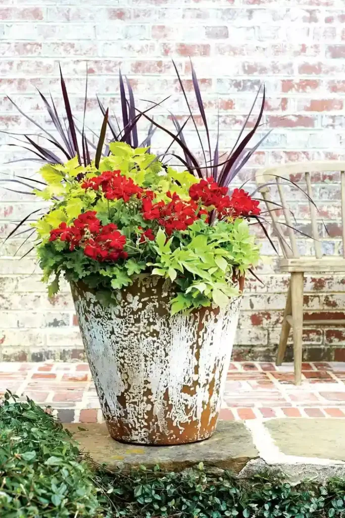 53 Colorful Front Porch Planter Ideas To Brighten Your Spring smallhometours.com 24